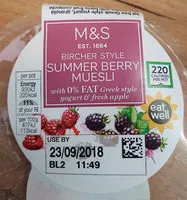 Mängden socker i Bircher style summer muesli Greek style yogurt