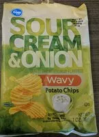 Mängden socker i Sour Cream & Onion wavy flavored potato chips