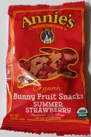 Mängden socker i Annie's organic bunny fruit snacks summer strawberry pouches
