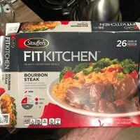 Mängden socker i Med bourbon steak sauce with spicy chipotle mashed sweet potatoes, seasoned broccoli & red peppers, med bourbon