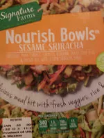 Mängden socker i A blend of broccoli stems, napa cabbage, carrots, kohlrabi, and sugar snap peas with individual packet of cooked brown rice and sesame sriracha sauce, sesame sriracha