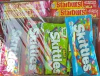 Mängden socker i 30 count variety pack skittles and starburst
