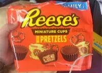 Mängden socker i Reese Miniature Cups with Pretzels