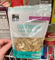 Mängden socker i cashew halves and pieces lightly salted