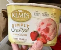 Mängden socker i Simply crafted luscious strawberry with sliced