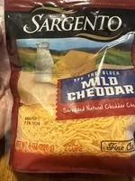 Mängden socker i Off the block mild cheddar shredded natural cheddar cheese, mild cheddar