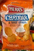 Mängden socker i Cheddar & sour cream ridged potatoe chips