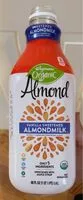 Mängden socker i Wegmans organic almond milk vanilla sweetend