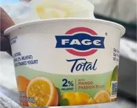 Mängden socker i Greek strained yogurt with mango passion fruit