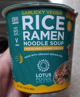 Mängden socker i Garlicky veggie rice ramen noodle soup