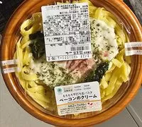 Mängden socker i もちもち平打ち生パスタ　ベーコンのクリーム