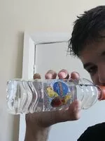 Mängden socker i Still peach flavored spring water