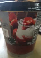 Mängden socker i Weiße Schokoladensahnecreme mit Weinbrand auf Erdbeergrütze