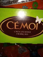 Mängden socker i Méga t'oeufs assortiment pralinés et chocolat au lait et aux céréalesCEMOI