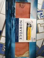 Mängden socker i Saumon Atlantique fumé décongèle élevé en Norvège