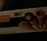 Mängden socker i Mini cones black and white