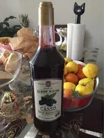 Mängden socker i Sirop de cassis garanti pur sucre, la bouteille de