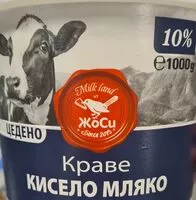 Mängden socker i Цедено кисело краве мляко 10%