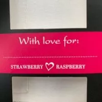 Mängden socker i Fine Chocolate with superfoods strawberry raspberry