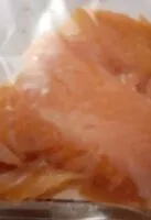 Mängden socker i Lachsforelle geräuchert in Scheiben