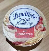 Mängden socker i Grieß Pudding auf Erdbeeren