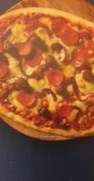 Mängden socker i pizza pepperoni meat feast