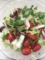 Mängden socker i Salatcup - Mozzarella mit Croutons