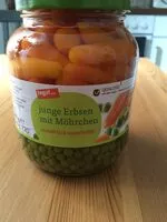 Mängden socker i junge Erbsen mit Möhrchen