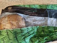 Mängden socker i White Sourdough bloomer with green and Kalamata olives