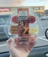 Mängden socker i Meat & Cheese Snacking Selection