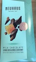 Mängden socker i Milk chocolate almonds california & acacia honey