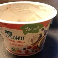 Mängden socker i Coconut yoghurt with granola & red fruits