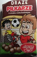 Mängden socker i Draże piłkarskie o smaku czekoladowym