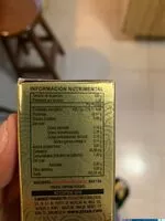 Mängden socker i Atun aleta amarilla solido en agua