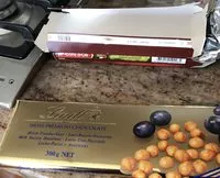 Mängden socker i Chocolate Black Gold Swiss With Hazelnuts And Raisins