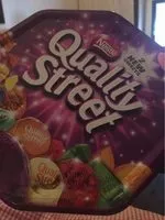 Mängden socker i Quality Street, Assortiement De Chocolat, 1 Kilo, Marque Nestlé