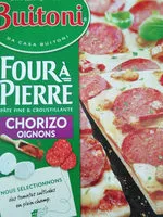 Mängden socker i Pizza au chorizo, fromages, oignons, sauce douce aux épices