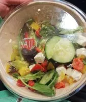 Mängden socker i Salade mêlée avec fromage grec en saumure et olives