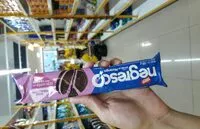 Mängden socker i Biscoito Chocolate Recheio Sorvete De Morango Negresco Pacote 100g