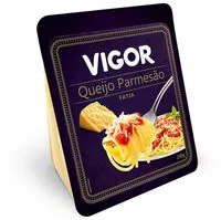 Mängden socker i Queijo Parmesão Fatiado Vigor 200g