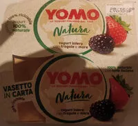 Mängden socker i yogurt intero con fragole e more