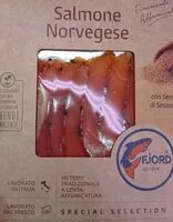 Mängden socker i Salmone norvegese con semi di sesamo