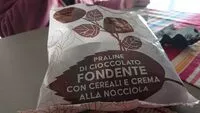 Mängden socker i praline di cioccolato fondente con cereali e crema alla nocciola