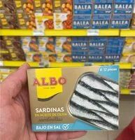 Mängden socker i Sardinas en aceite de oliva bajo en sal