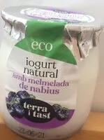 Mängden socker i Yogur natural de vaca con mermelada de arandanos