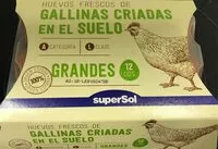 Mängden socker i Huevos frescos de gallinas criadas en el suelo