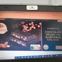 Mängden socker i Turrón chocolate negro 72% cacao con almendras