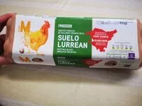 Mängden socker i Huevos frescos de gallinas criadas en el suelo
