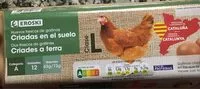 Mängden socker i Huevos frescos de gallinas criadas en el suelo